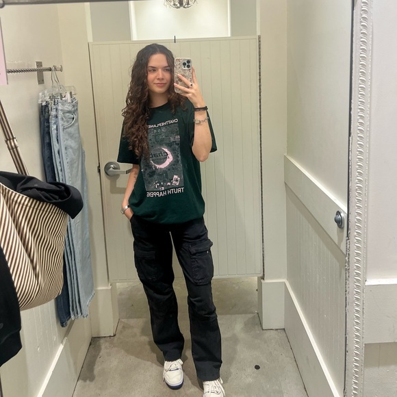 Meet your Posher, Kendra - Picture 1 of 1